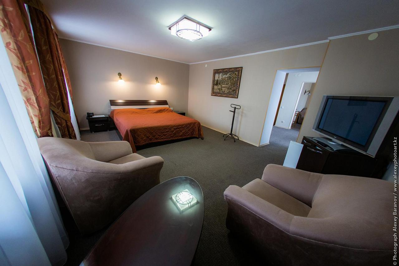 Hotel Edem Karaganda Zewnętrze zdjęcie